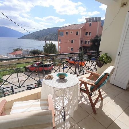 G Apartment In Agia Efimia Buitenkant foto