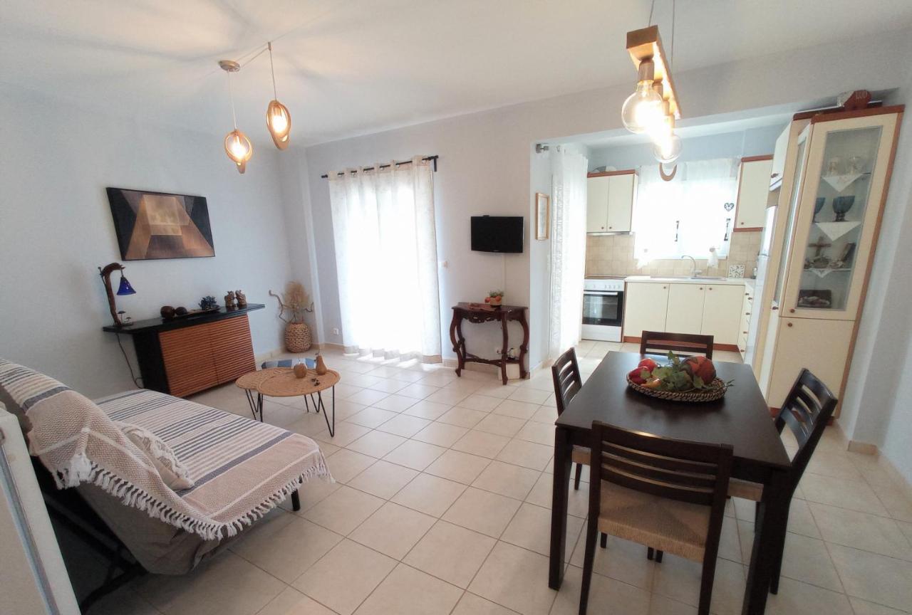 G Apartment In Agia Efimia Buitenkant foto