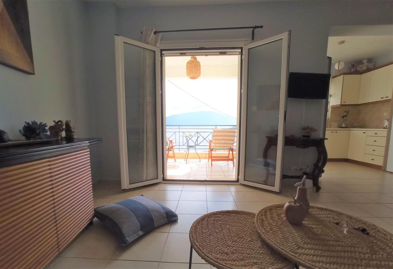 G Apartment In Agia Efimia Buitenkant foto