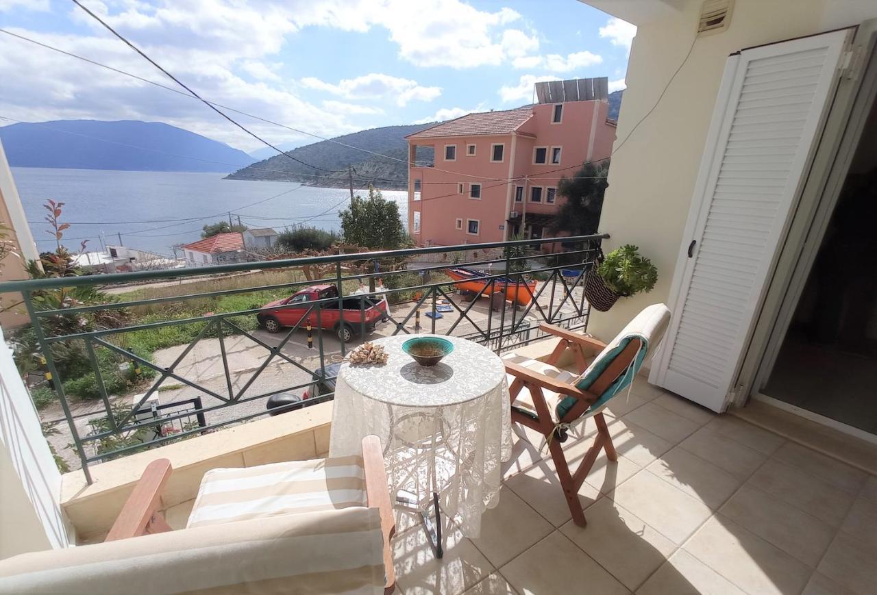 G Apartment In Agia Efimia Buitenkant foto