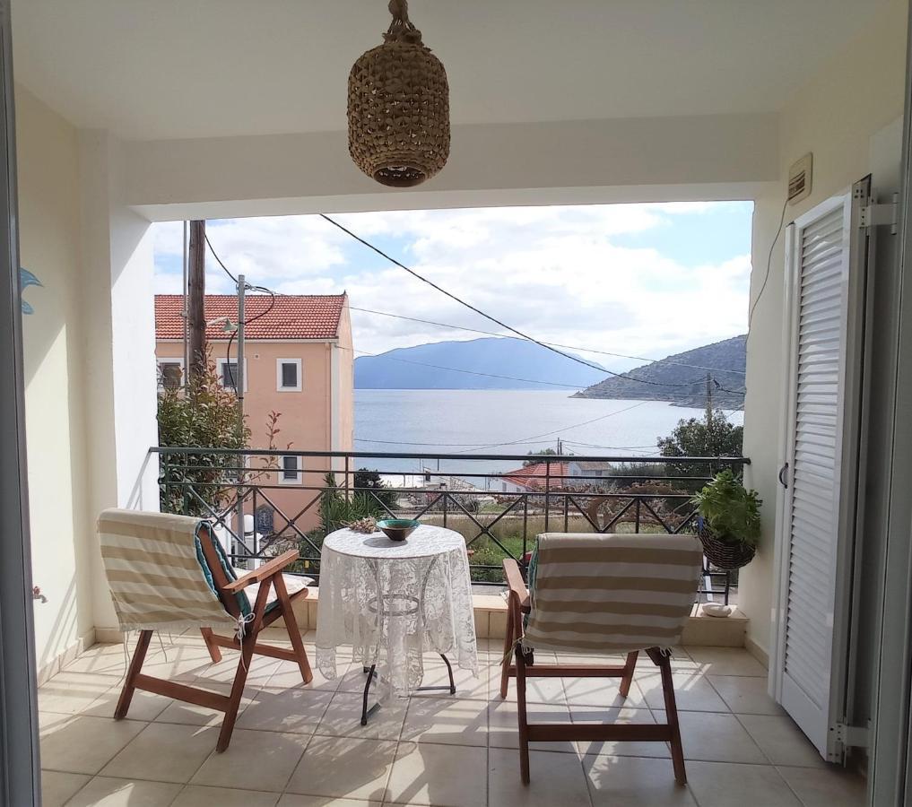 G Apartment In Agia Efimia Buitenkant foto